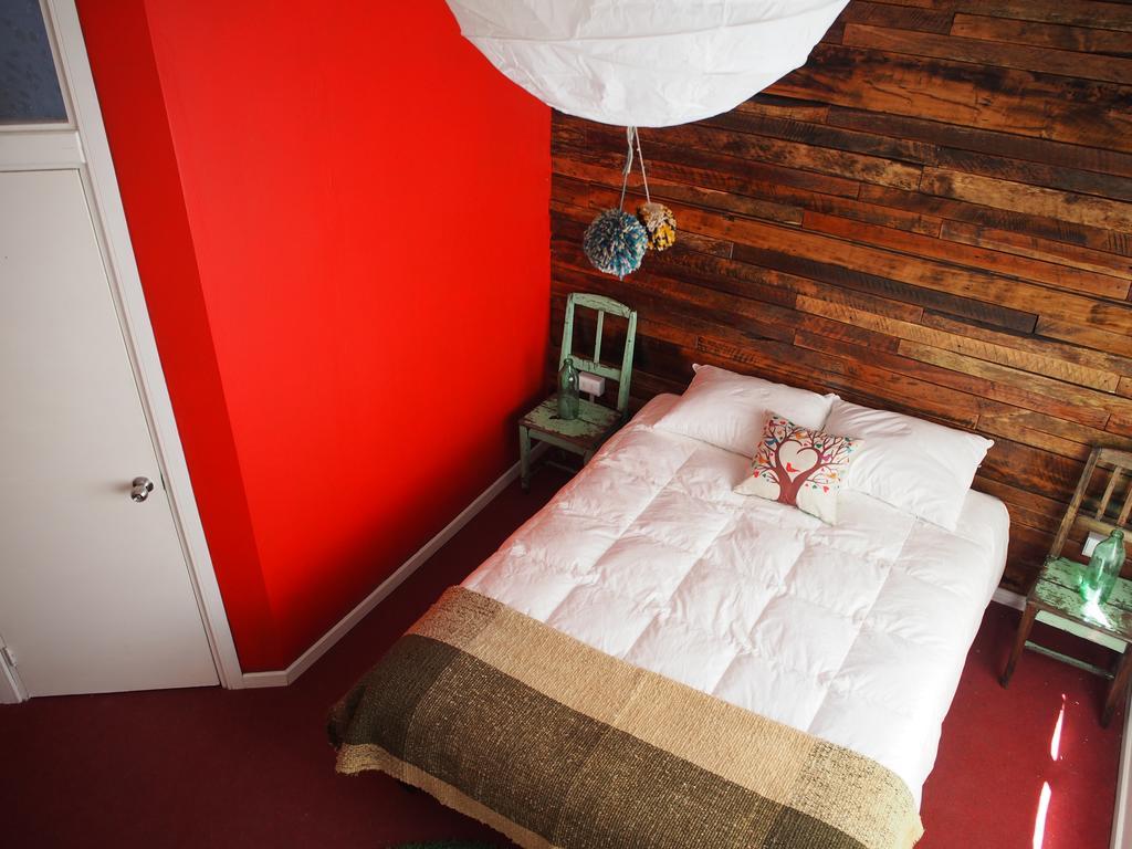 Treehouse Patagonia Hostel Пуерто Наталес Екстериор снимка